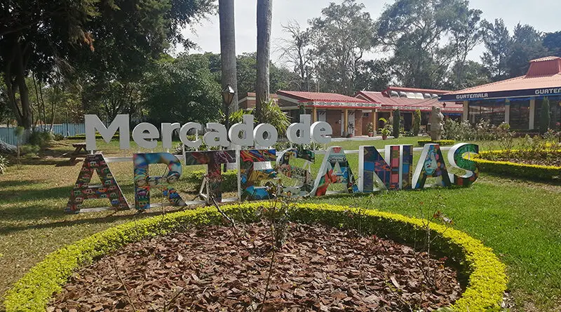 Mercado de Artesanías La Aurora de Guatemala