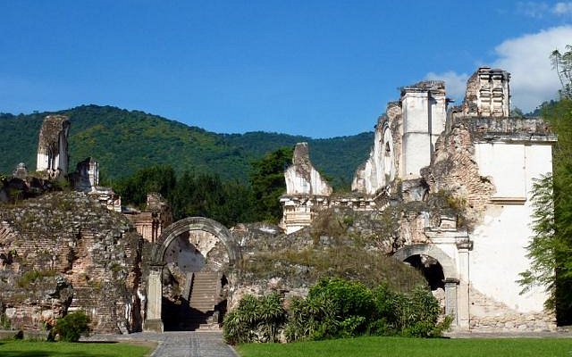 Convento y Ruinas de La Recolección