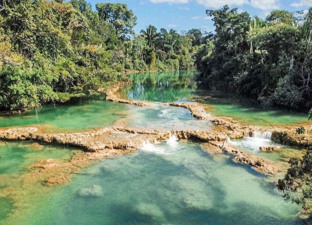 Las Pozas de Machaquilá